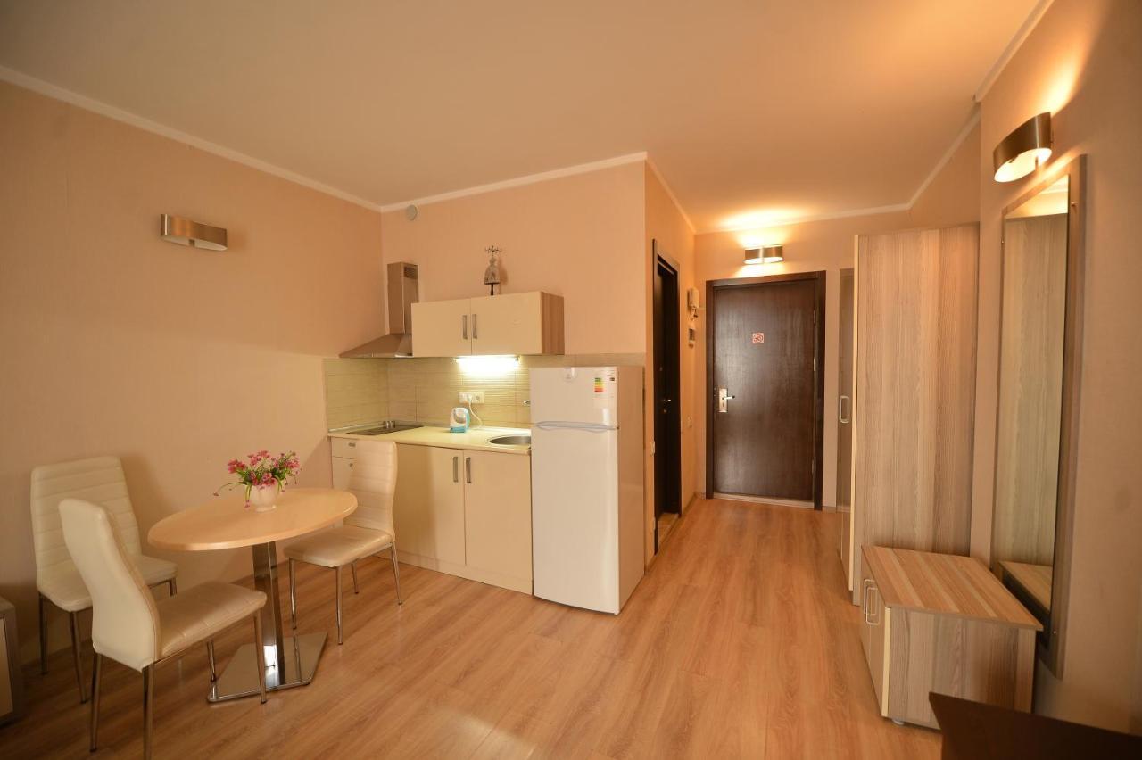 Orbi Batumi Apart Hotel Sea View ภายนอก รูปภาพ