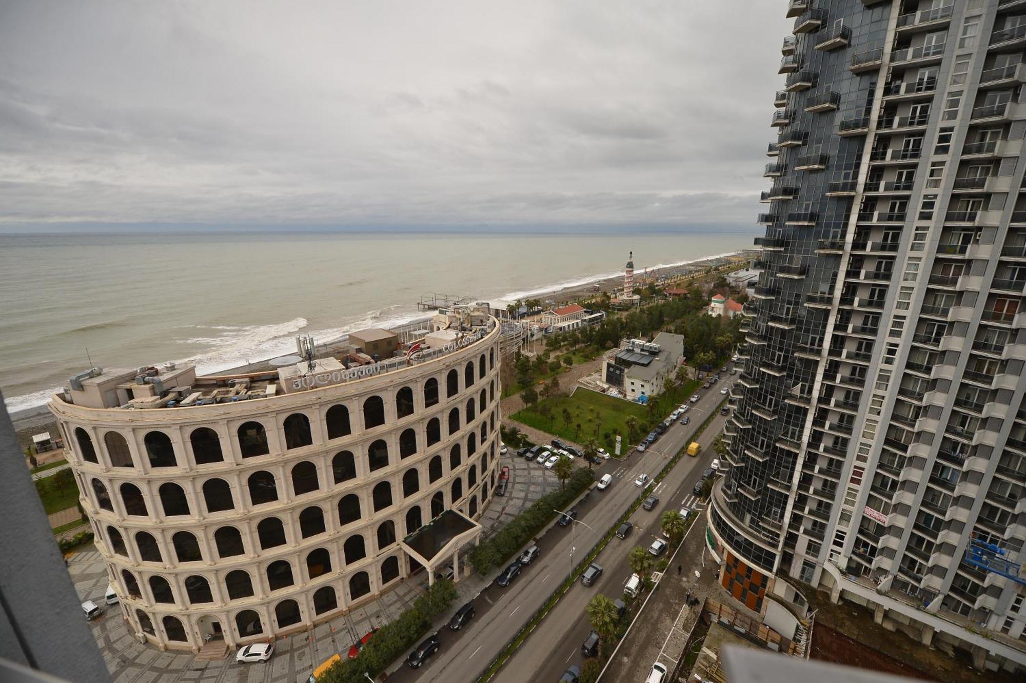 Orbi Batumi Apart Hotel Sea View ภายนอก รูปภาพ
